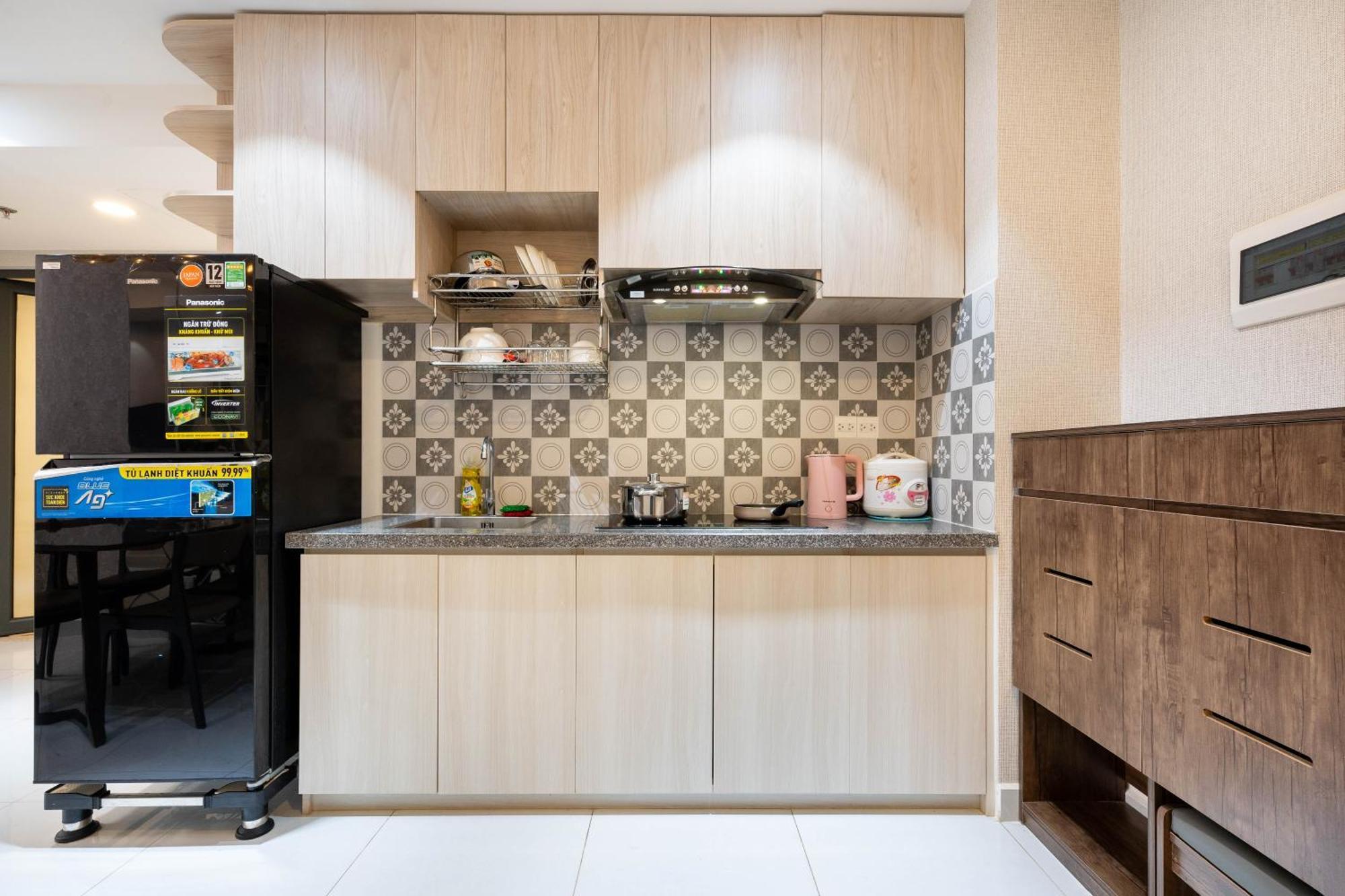 Otis - Soho District 1 - Near Bui Vien TP. Hồ Chí Minh