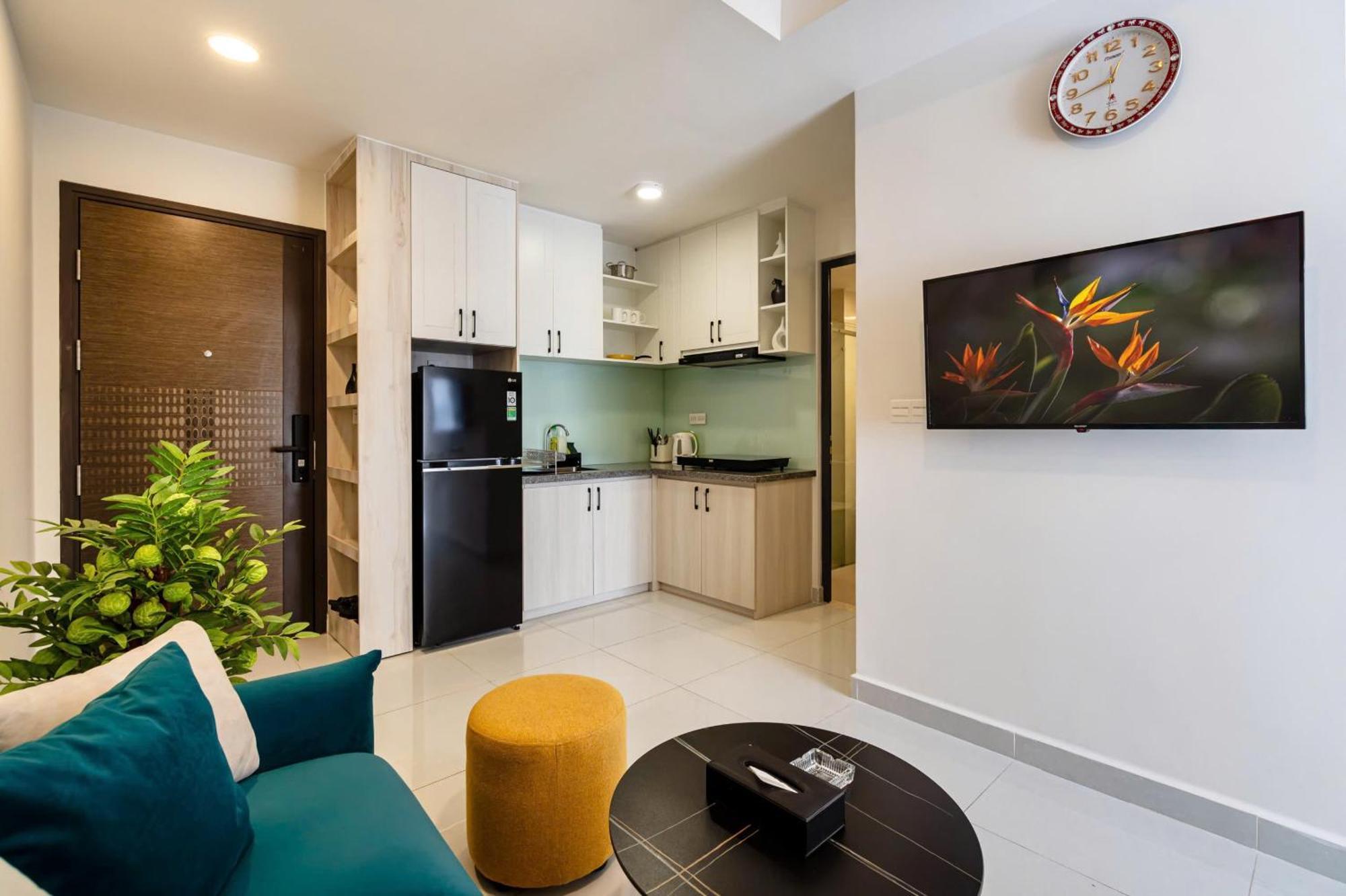 Otis - Soho District 1 - Near Bui Vien *