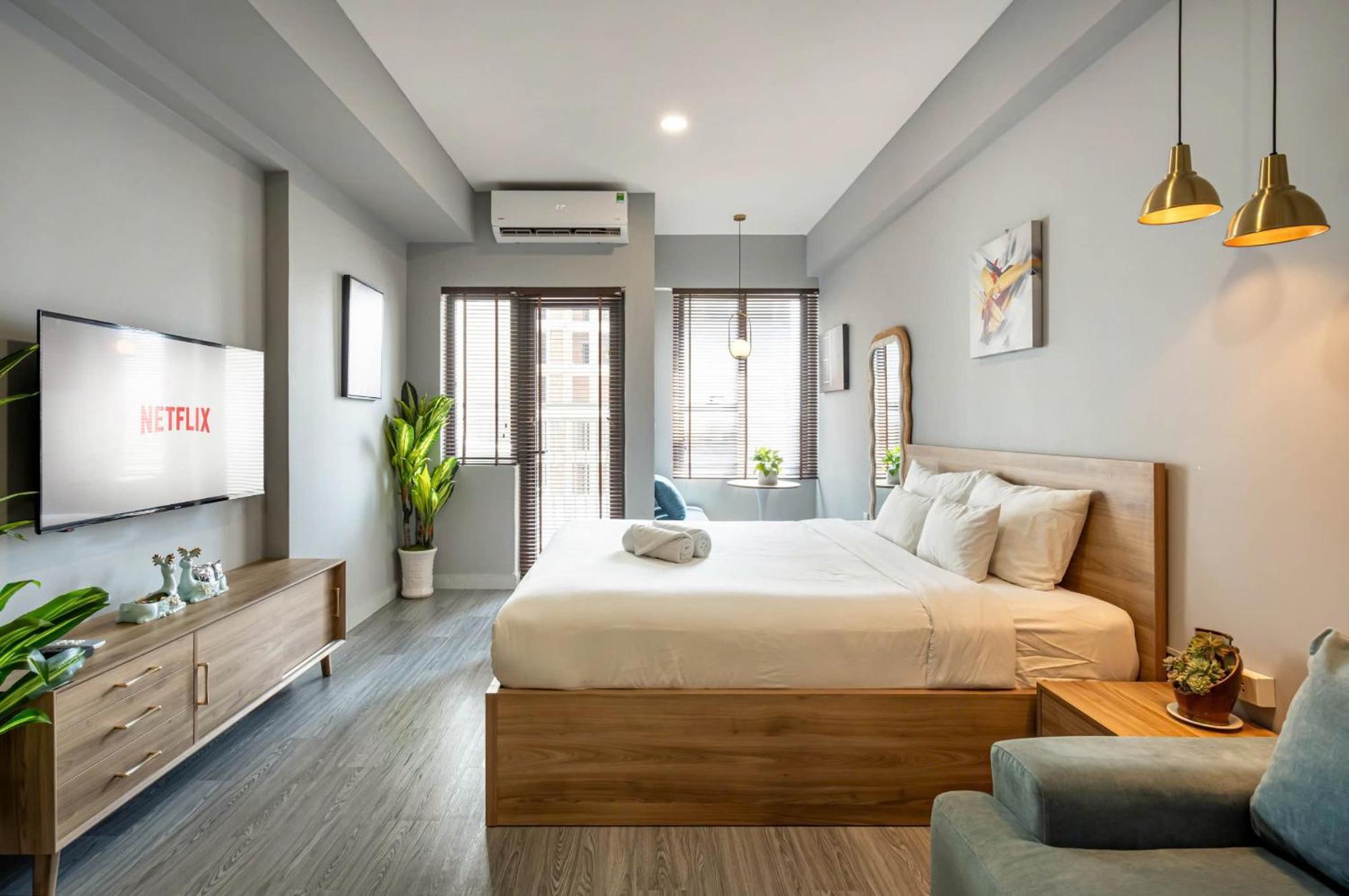 Otis - Soho District 1 - Near Bui Vien
