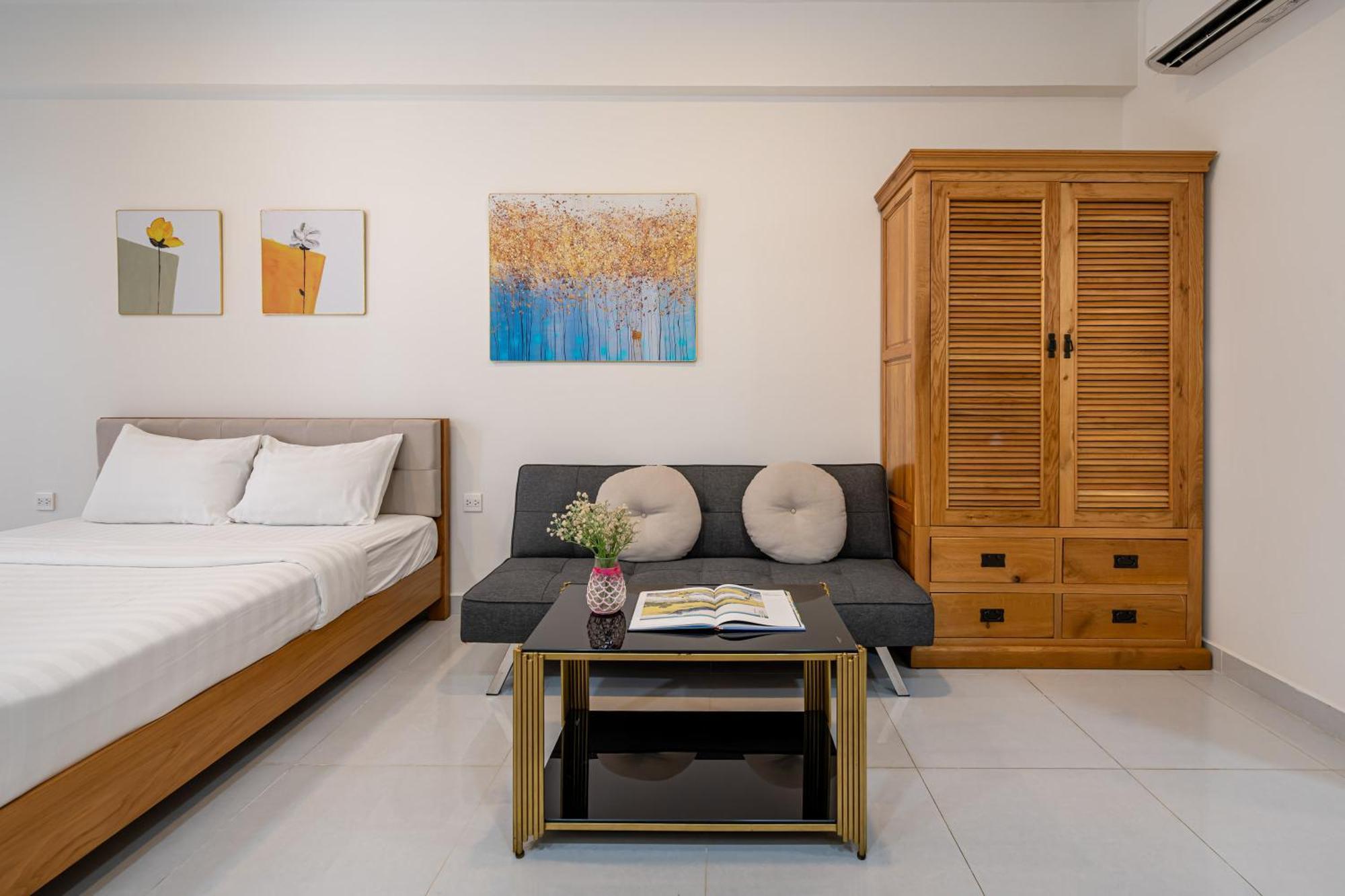 Otis - Soho District 1 - Near Bui Vien